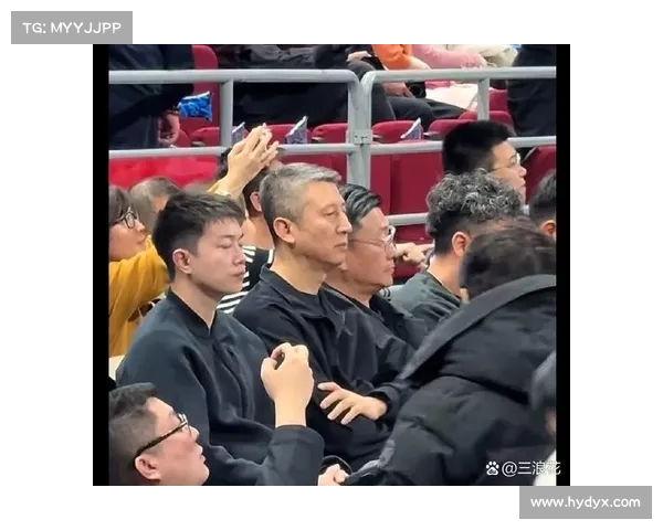 周琦谈现代篮球球员与教练合作关系 强调避免半吊子教练误导团队